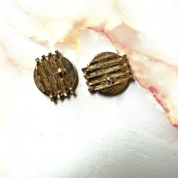 Purple and gold tone circle post earrings - Picture 6 of 6